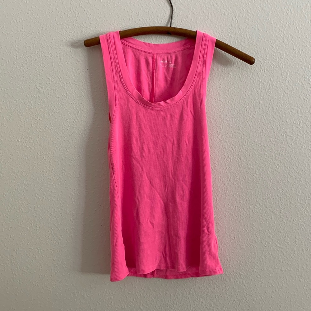 Aerie women’s hot pink tank top size medium